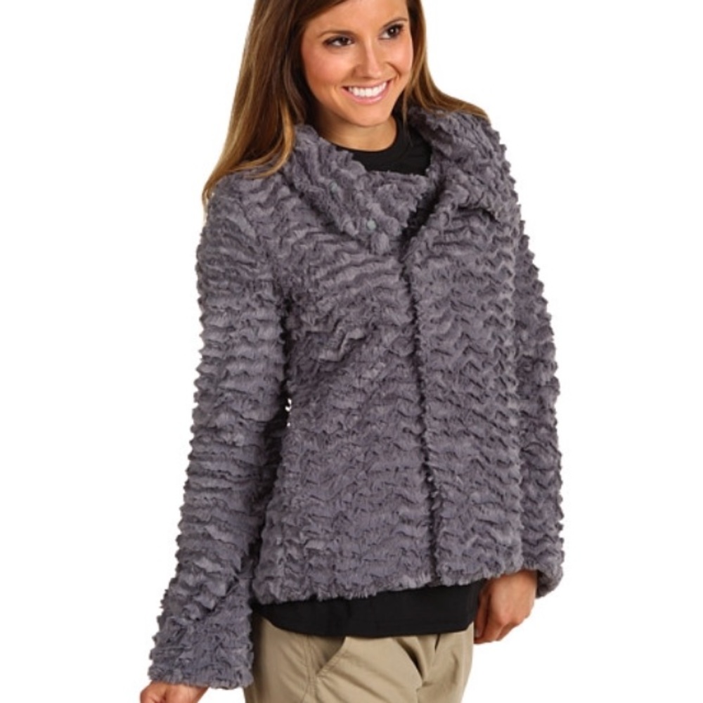 Patagonia Pelage gray fleece fur coat